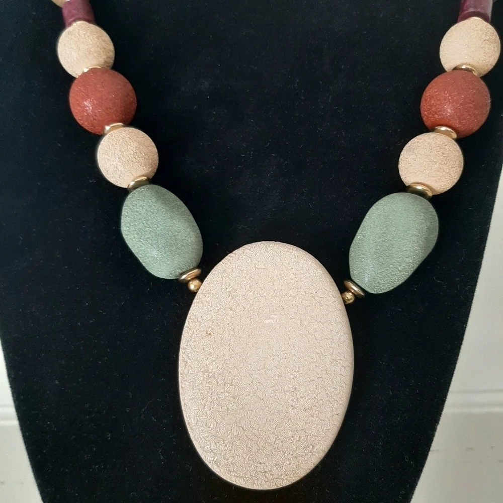 JAPAN BEADED NECKLACE